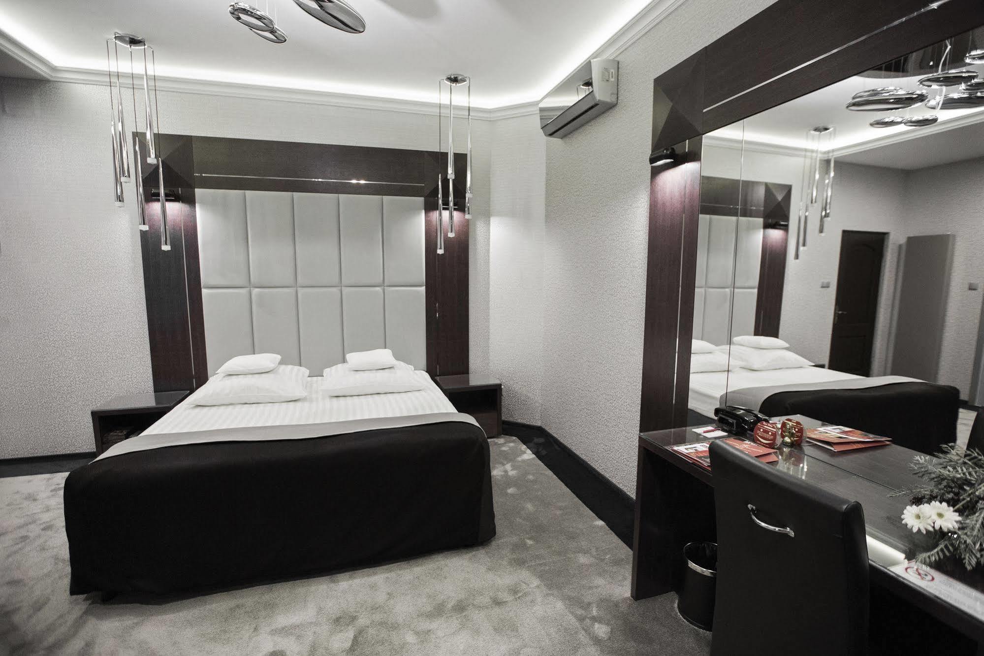 Hotel Europa Kaliszki Dış mekan fotoğraf
